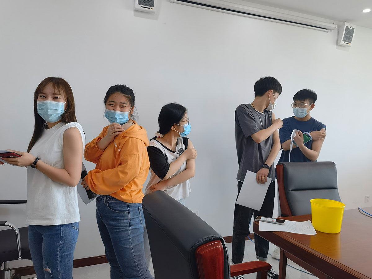 疼么，不疼，甚至有點(diǎn)想笑.jpg